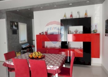 Sala da pranzo - Casa semi indipendente via Serra Belvedere
 
20, Misterbianco - foto 7