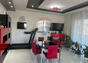 Sala da pranzo - Casa semi indipendente via Serra Belvedere
 
20, Misterbianco - foto 8