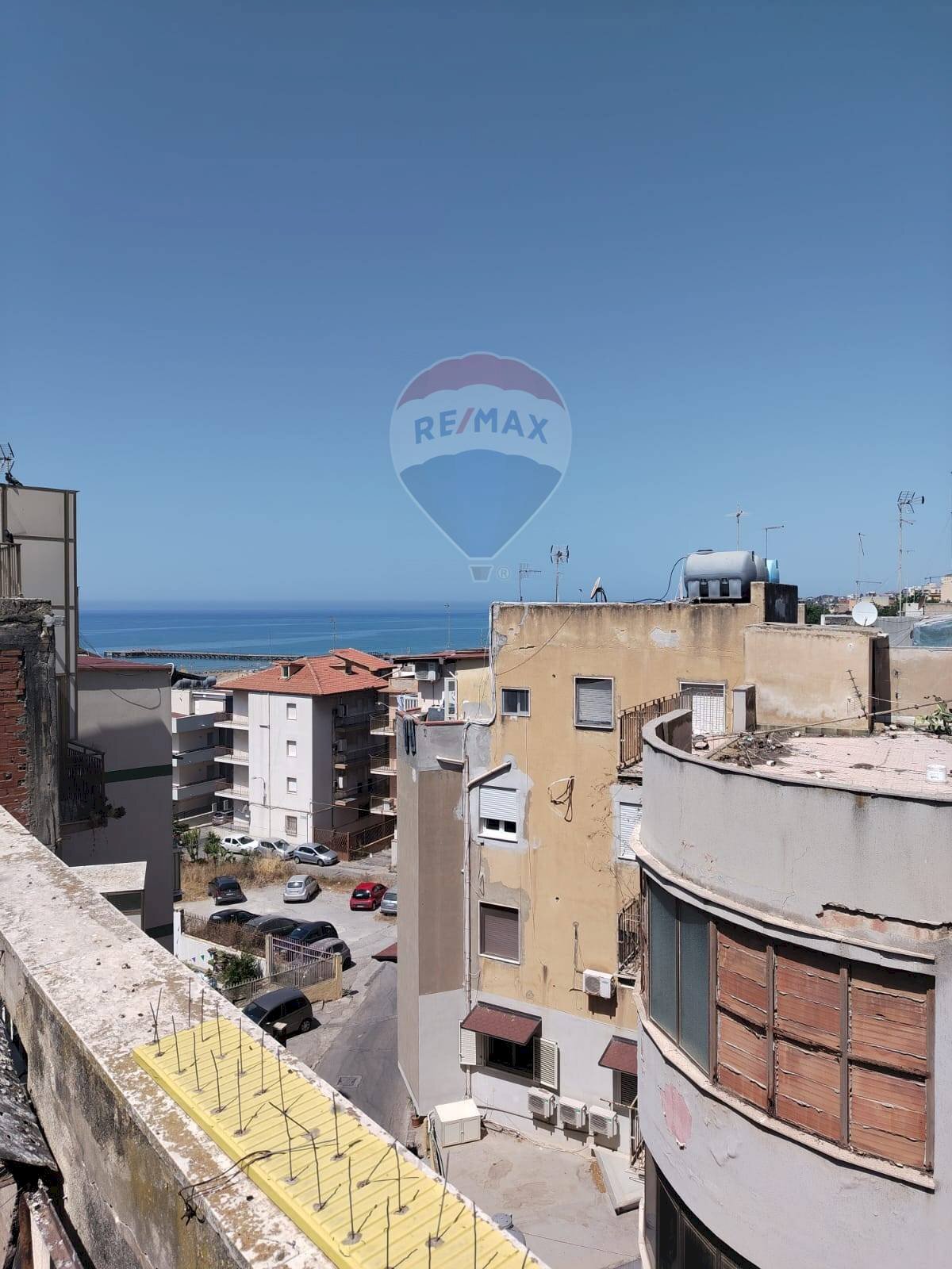 Edificio all\'aperto - Trilocale Via Giosuè Carducci
 
28, Gela - foto 1