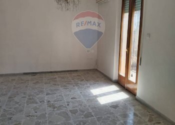 Stanza vuota - Trilocale Via Giosuè Carducci
 
28, Gela - foto 10