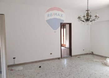 Stanza vuota - Trilocale Via Giosuè Carducci
 
28, Gela - foto 13