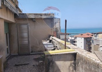 Terrazza - Trilocale Via Giosuè Carducci
 
28, Gela - foto 19