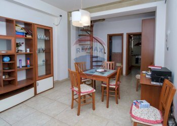 Sala da pranzo - Independent house Via Libertà
 
35, Riposto - photo 2