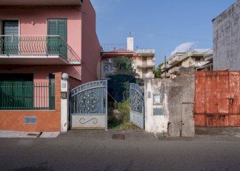 Edificio all\'aperto - Independent house Via Libertà
 
35, Riposto - photo 3