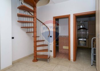 Scale - Independent house Via Libertà
 
35, Riposto - photo 7