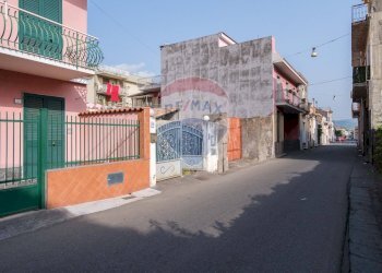 Edificio all\'aperto - Independent house Via Libertà
 
35, Riposto - photo 32