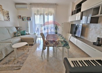 Sala da pranzo - Trilocale via Pietro Nenni
 
4/8, Bollate - foto 1