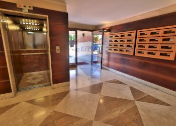 Ricezione / Lobby - Trilocale via Pietro Nenni
 
4/8, Bollate - foto 17