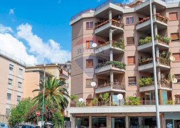 Edificio all\'aperto - Apartment Via Annunziata
 
2, Messina - photo 2