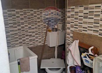 Bagno - Appartamento via Acitrezza
 
14 A, Catania - foto 28