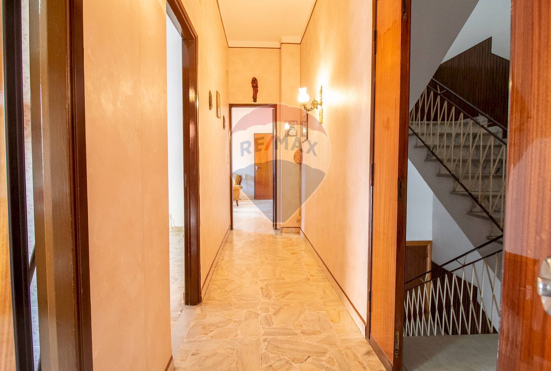 Hall / corridoio - Casa indipendente via livorno
 
16, Biancavilla - foto 2