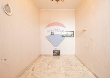 Hall / corridoio - Casa indipendente via livorno
 
16, Biancavilla - foto 15