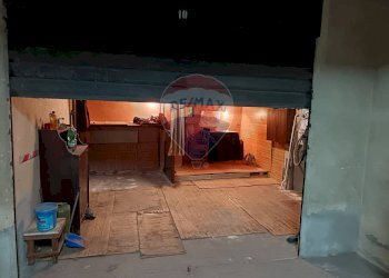 Dettagli - Box Via E. Fermi
 
10, Catania - foto 13