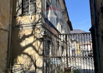 Edificio all\'aperto - Villa Viale Roma
 
3/4, Ponte nelle Alpi - foto 2