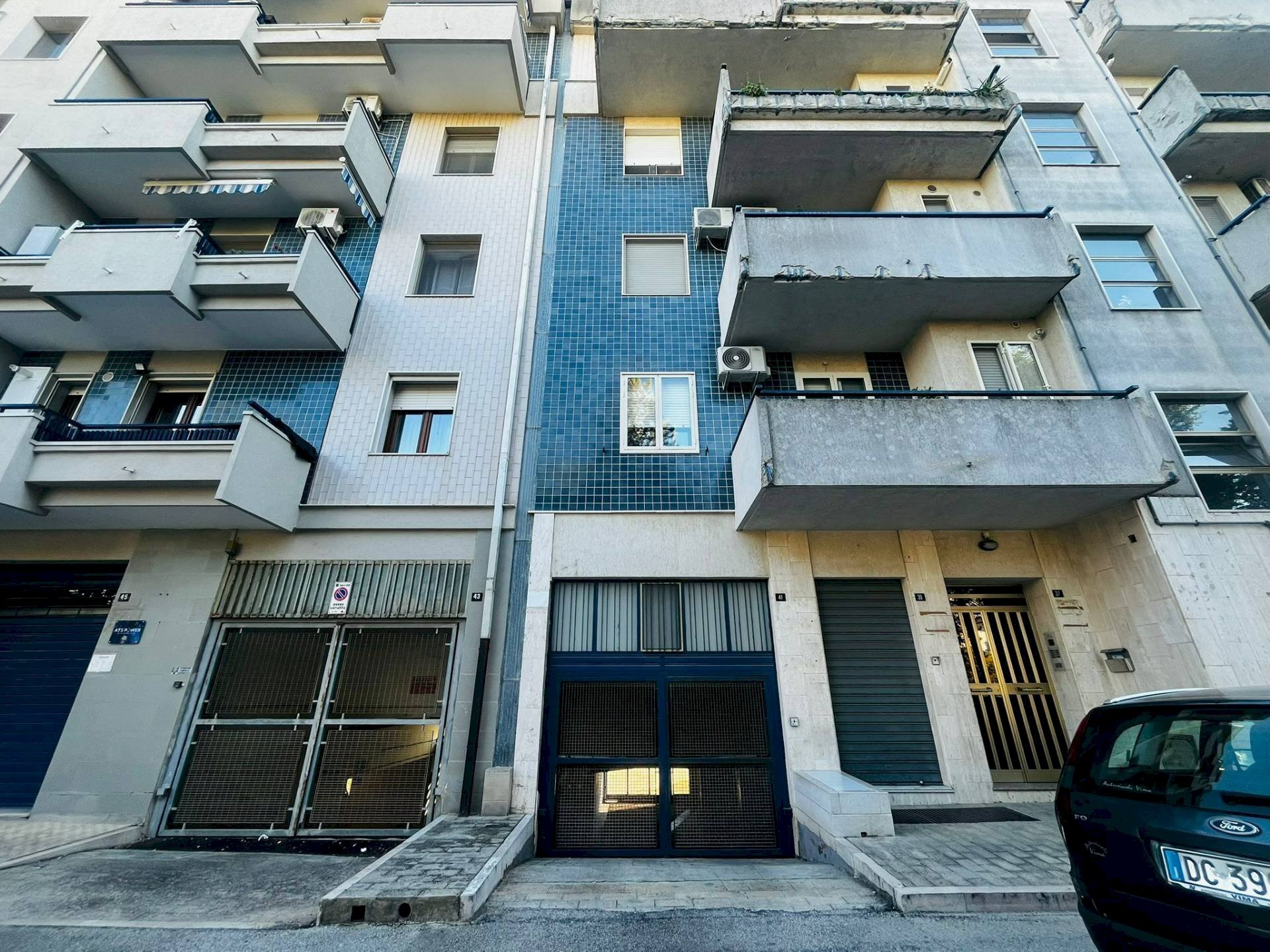 Foto 1 - Box PIAZZA PITTA
 
41, Lucera - photo 1