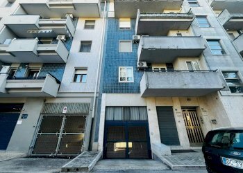 Foto 1 - Box PIAZZA PITTA
 
41, Lucera - foto 1