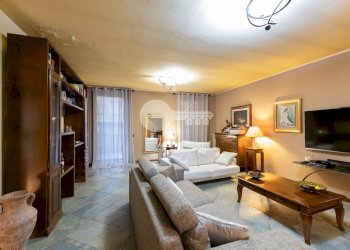 Foto 1 - Appartamento Via San Pietro
 
3, Persico Dosimo - foto 1