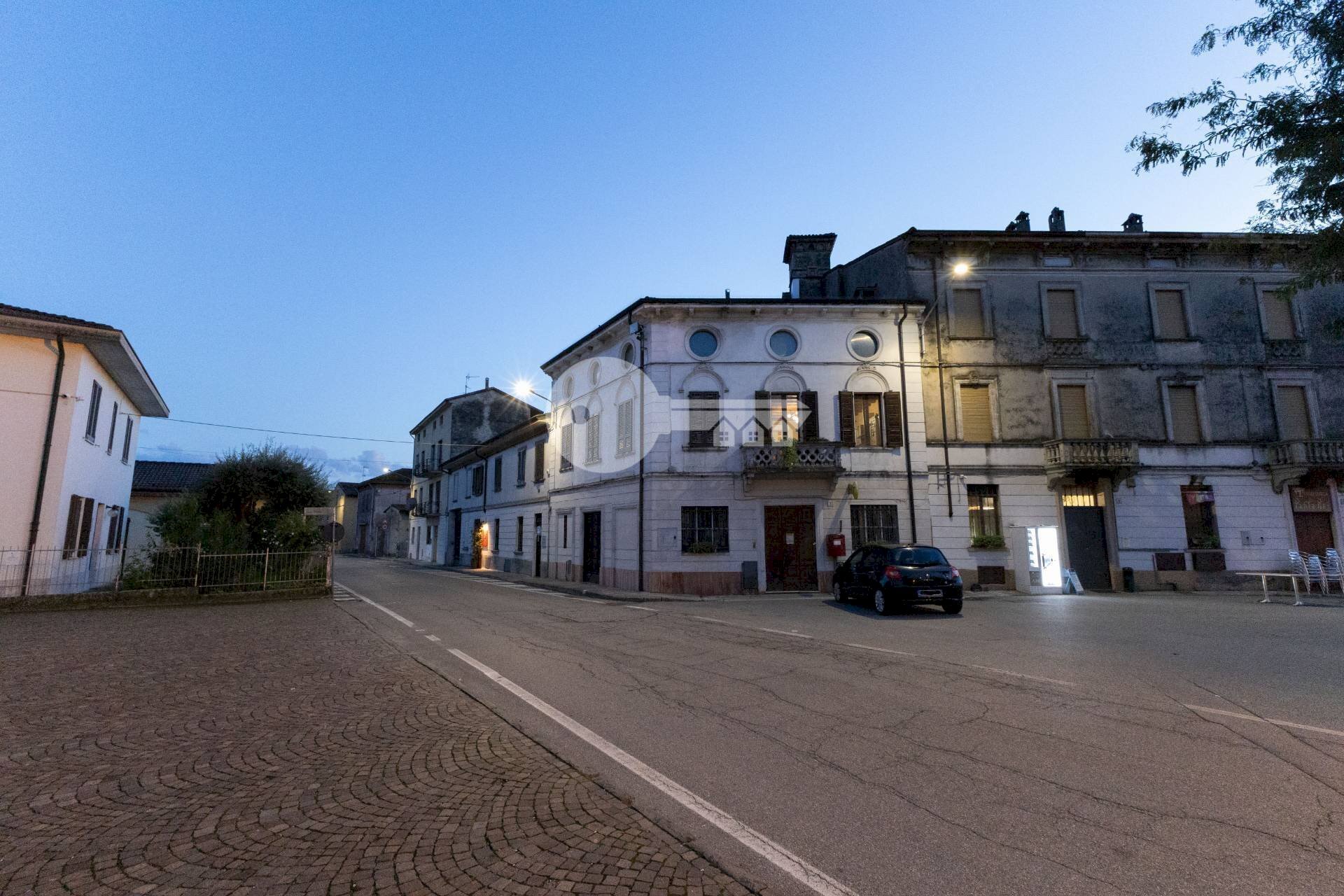 Foto 3 - Ufficio Piazza Roma
 
8, Persico Dosimo - foto 3