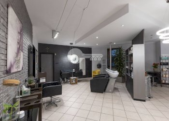 Foto 3 - Shop Via San Pietro
 
5, Persico Dosimo - photo 3