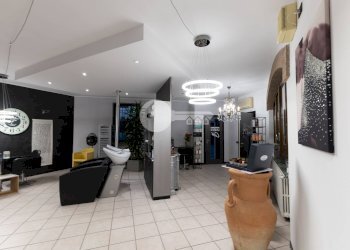 Foto 4 - Shop Via San Pietro
 
5, Persico Dosimo - photo 4