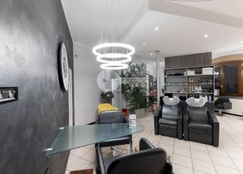 Foto 7 - Shop Via San Pietro
 
5, Persico Dosimo - photo 7