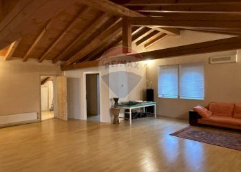 Soggiorno - Villa Loc. San Lorenzo
 
Snc, Valvasone Arzene - photo 49