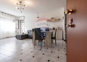 Sala da pranzo - Trilocale Via Sabotino
 
32/A, Tradate - foto 2