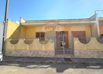 Casa all\'aperto - Independent house Via Pisa
 
25, Sternatia - photo 1