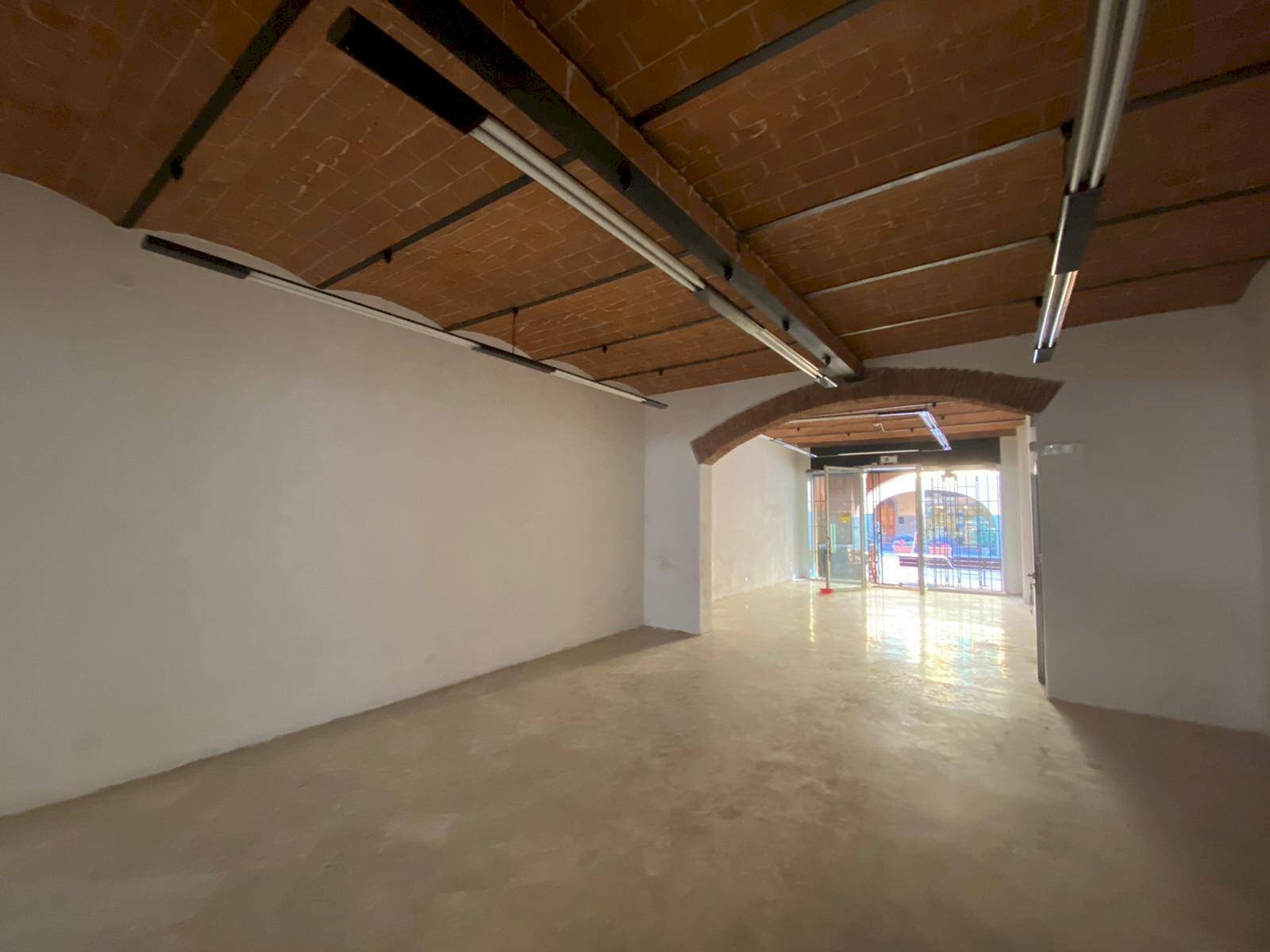 Foto 2 - Commercial Premises corso giacomo matteotti, Cascina - photo 2