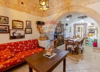 Sala da pranzo - Baita Via Massafra
 
260, Martina Franca - foto 10