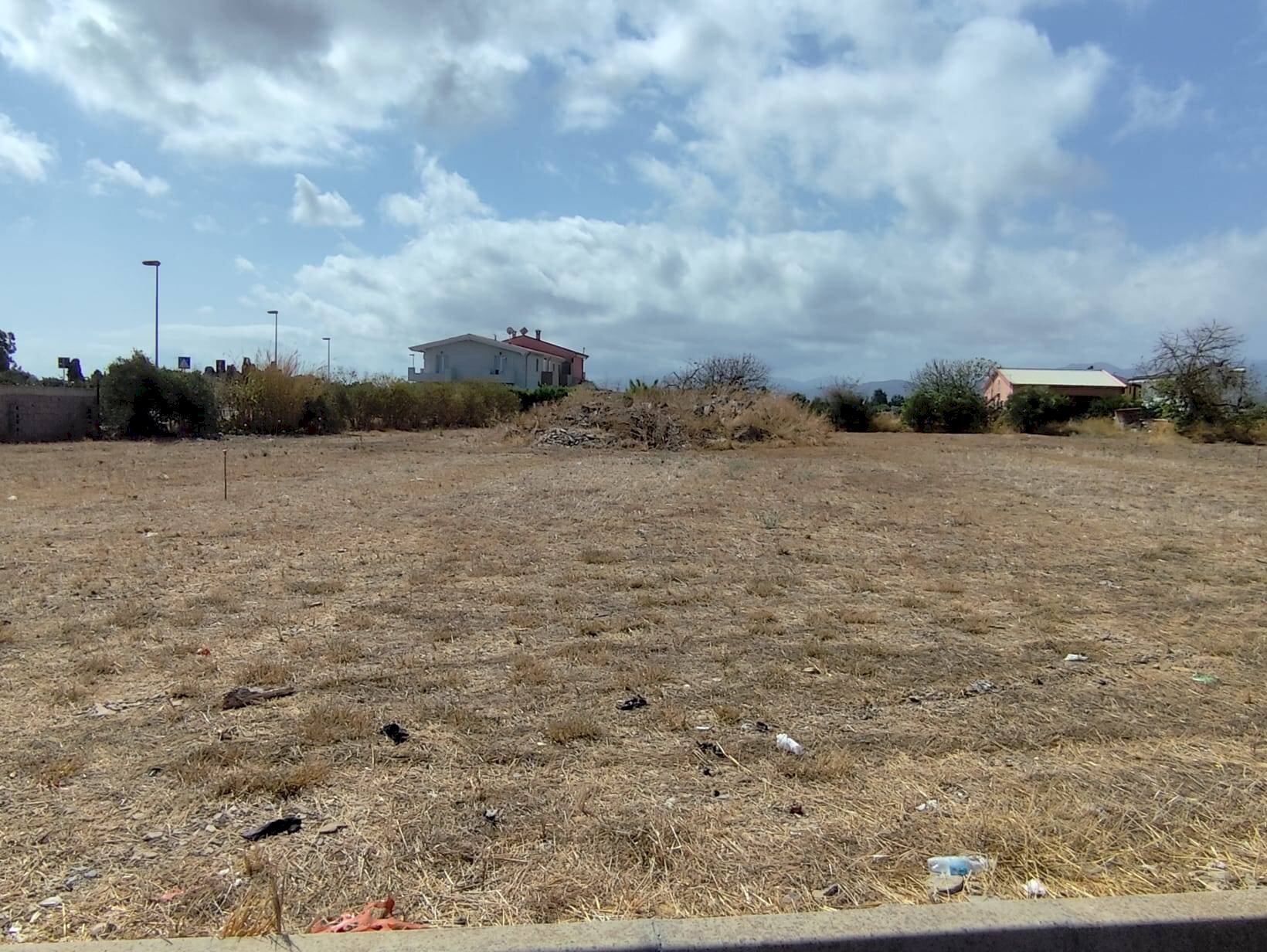 Foto 2 - Terreno edificabile Località Is Carrubbedas, Uta - foto 2