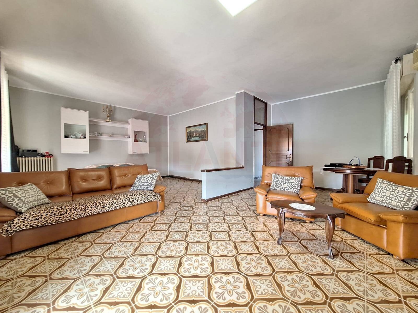 Foto 2 - Semi-detached house via Mincio
 
3, Chiari - photo 2