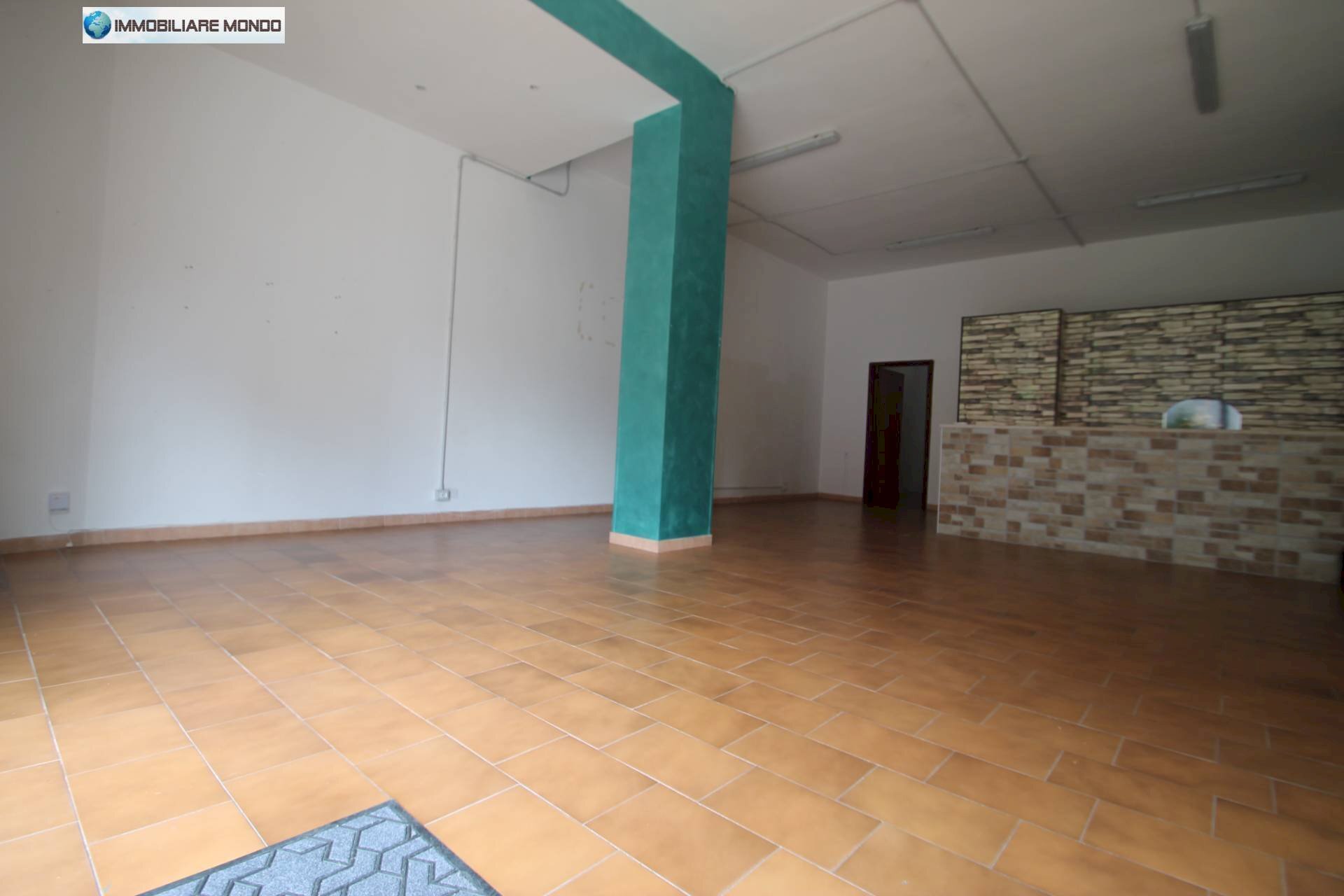 Foto 2 - Locale Commerciale Via India, Termoli - foto 2