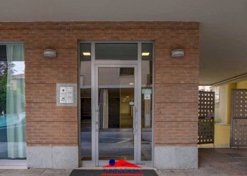 Facciata - Box via Massimo d'Azeglio, 14, Cuneo (zona Centro) - foto 5