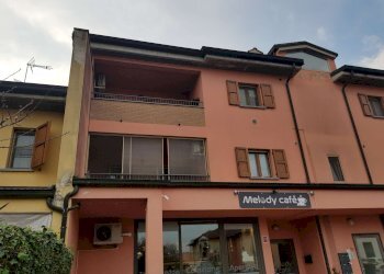 esterno - Trilocale via Vittoria, Salvirola - foto 1