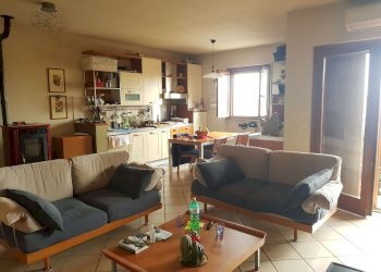 zona giorno - Trilocale via Vittoria, Salvirola - foto 2