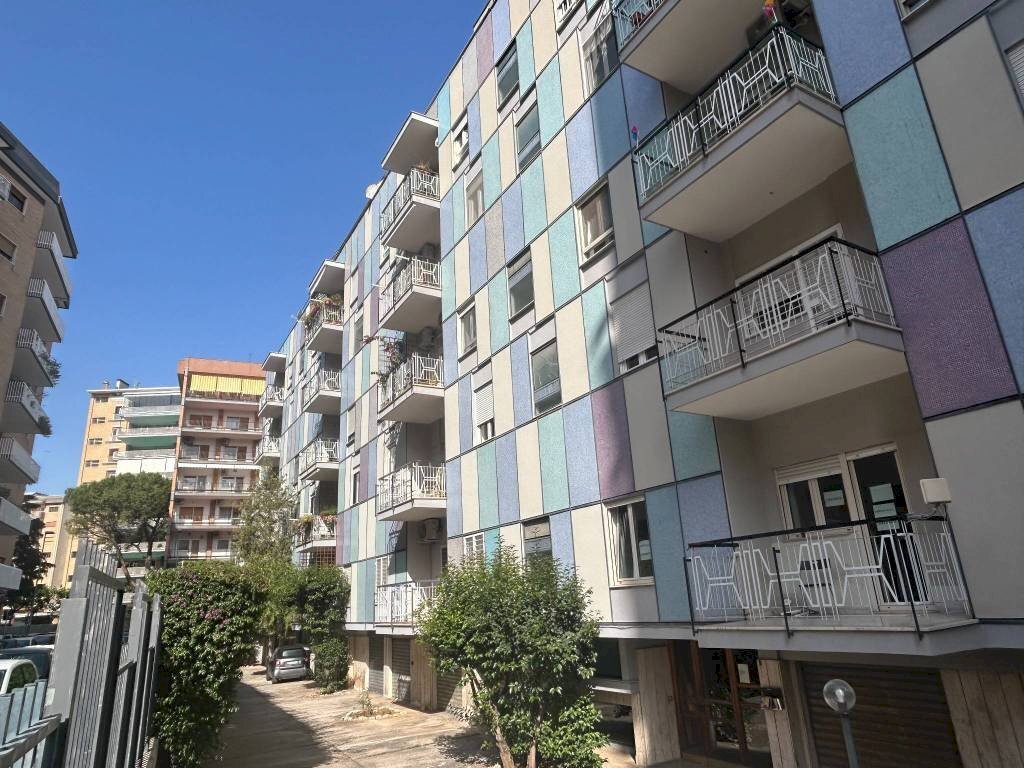 Facciata - Apartment via Cardinale Marcello Mimmi, 15, Bari - photo 1