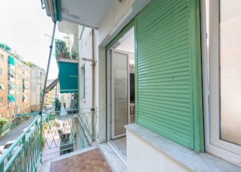 Balcone - Trilocale viale alla Pineta, 6, Genova (zona Pegli) - foto 6