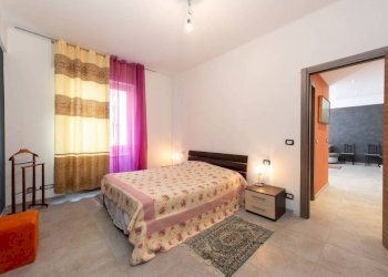 Camera da letto - Trilocale viale alla Pineta, 6, Genova (zona Pegli) - foto 11