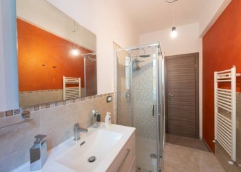 Bagno - Trilocale viale alla Pineta, 6, Genova (zona Pegli) - foto 15