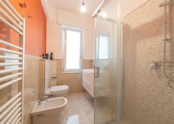 Bagno - Trilocale viale alla Pineta, 6, Genova (zona Pegli) - foto 16