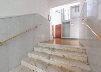 Interno palazzo - Trilocale viale alla Pineta, 6, Genova (zona Pegli) - foto 19