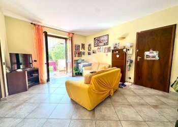 Four-room apartment Via della Torre, Buttigliera Alta - photo 1