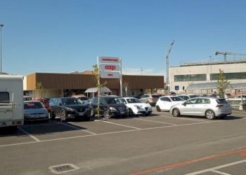 Locale Commerciale Via Senatore Giovanni Sartori, 9, Bra - foto 2