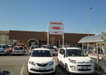 Locale Commerciale Via Senatore Giovanni Sartori, 9, Bra - foto 3