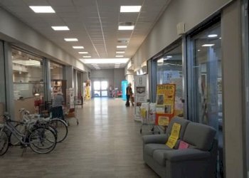 Locale Commerciale Via Senatore Giovanni Sartori, 9, Bra - foto 8