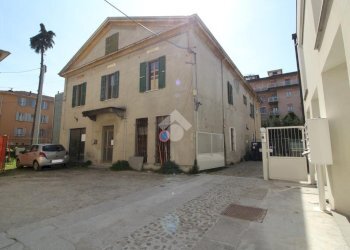 Stable - Palace Via Emilia Est, Parma (neighborhood San Lazzaro) - photo 8