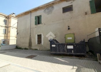 Stable - Palace Via Emilia Est, Parma (neighborhood San Lazzaro) - photo 14