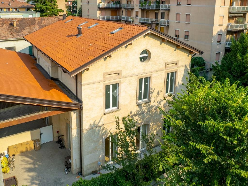 Three-room apartment Via Emilia Est, Parma (neighborhood San Lazzaro) - photo 1