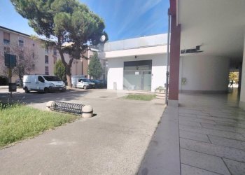 Negozio via Lago di Como, Ravenna (zona Teodorico) - foto 3